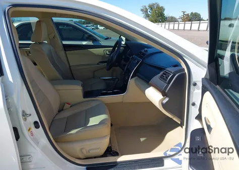 2017 Toyota Camry Xle z USA, uszkodzony, nr VIN 4T1BF1FK5HU443444